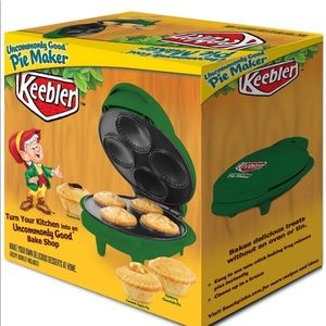NWT Keebler Uncommonly Good Personal Pie Maker